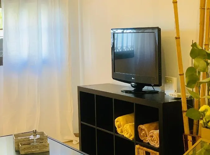 Puente Miraflores Apartamento *