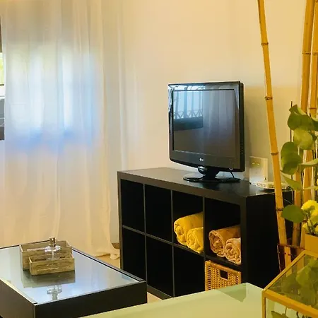 Puente Miraflores Apartment *