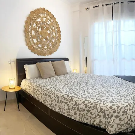 Puente Miraflores Apartment *